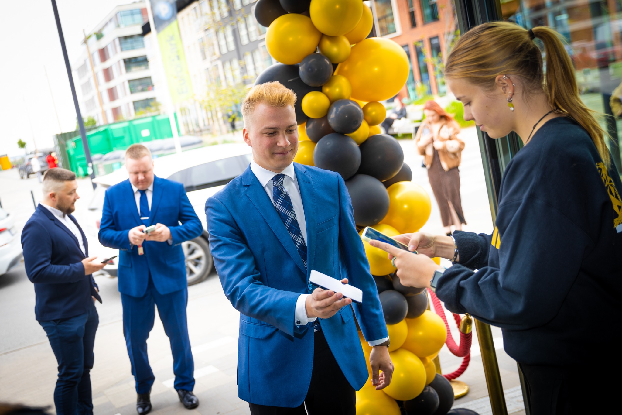 The Art of Drawing Readers In: Your attractive post title goes here